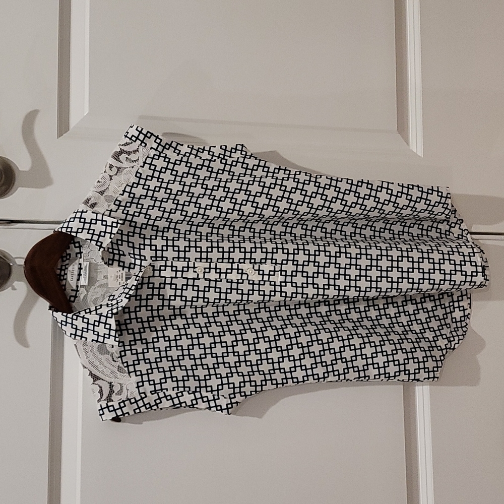 Van Heusen Blouse *NEW*